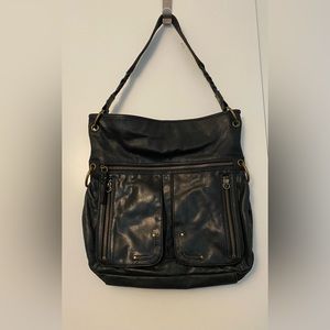 Leather bag in black